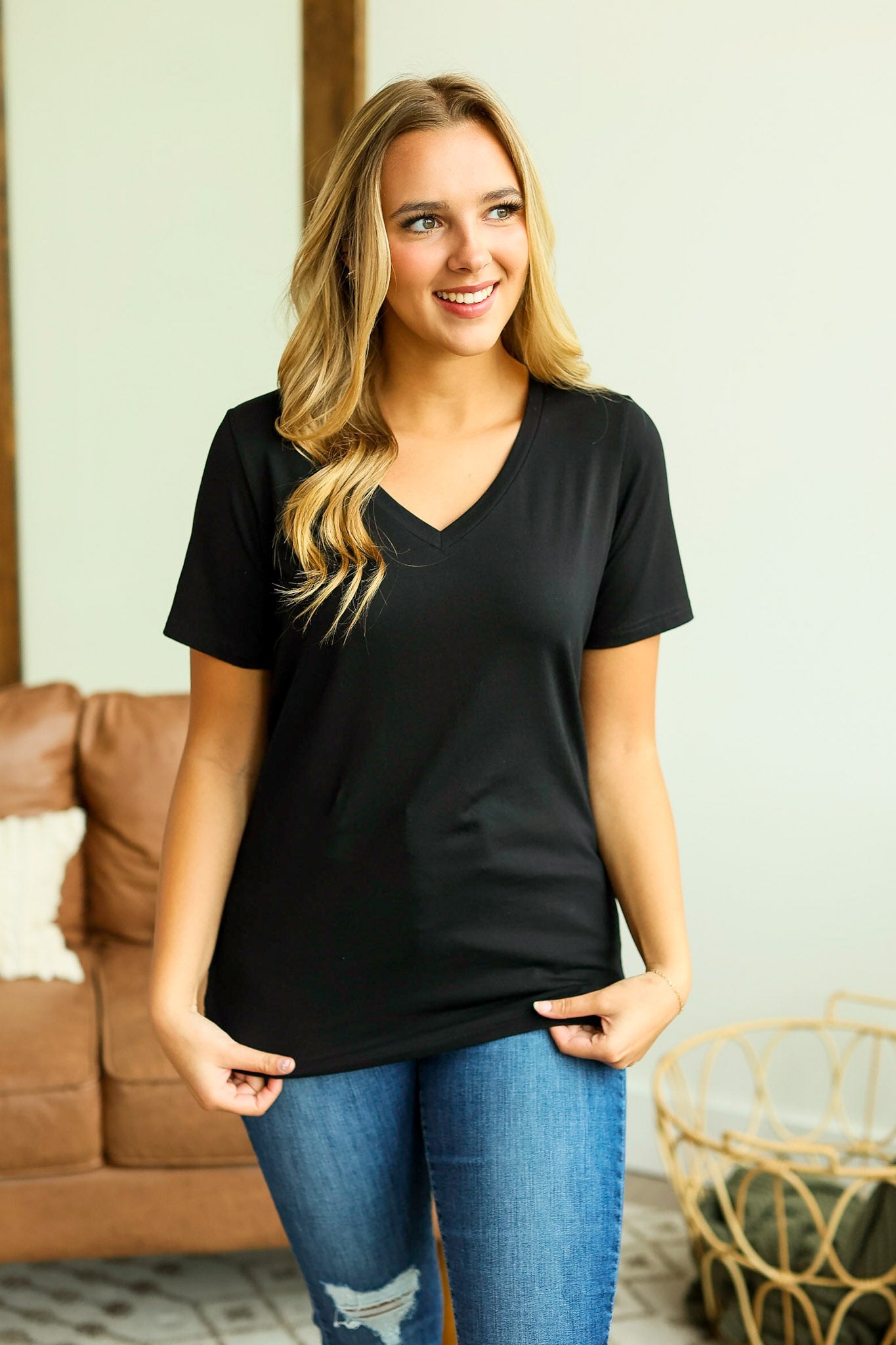 IN STOCK Olivia Tee - Black - AnnRose Boutique