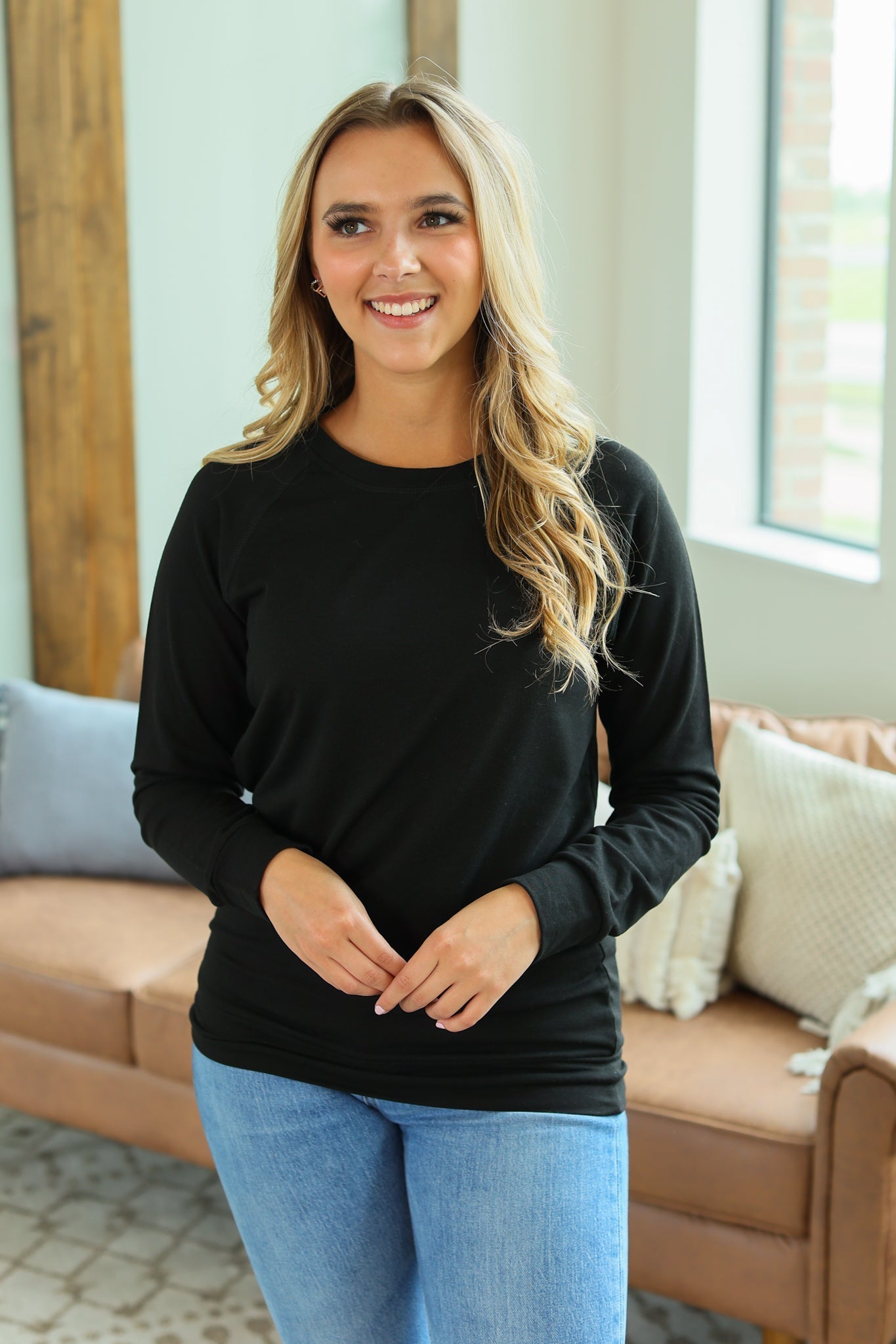 IN STOCK Kayla Lightweight Pullover - Black - AnnRose Boutique