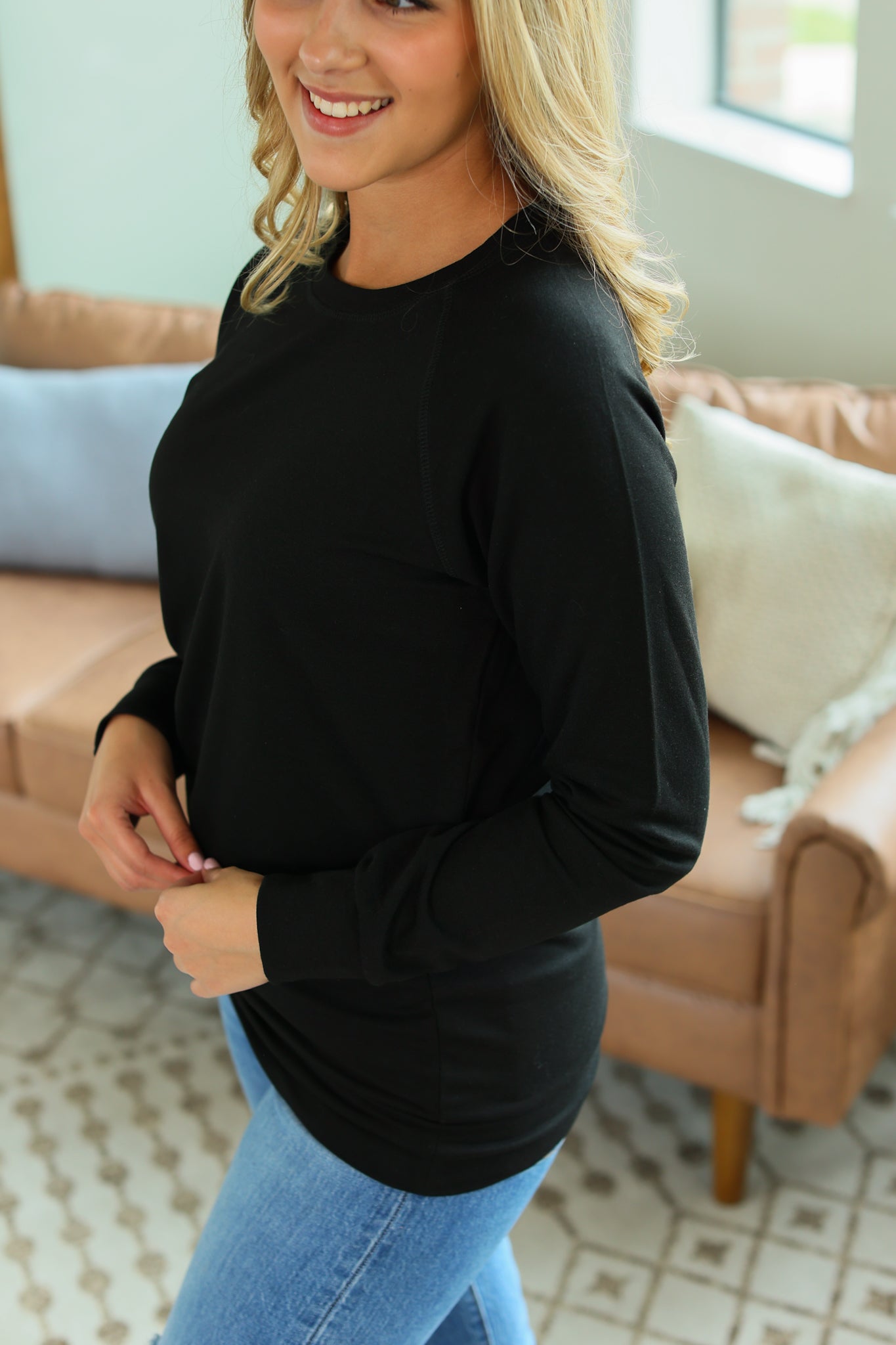 IN STOCK Kayla Lightweight Pullover - Black - AnnRose Boutique