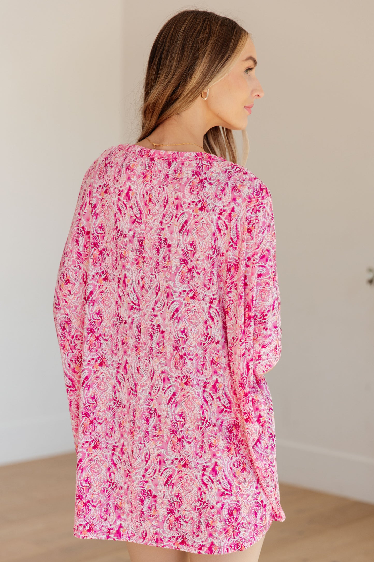 Blouse in Fuchsia and White Paisley