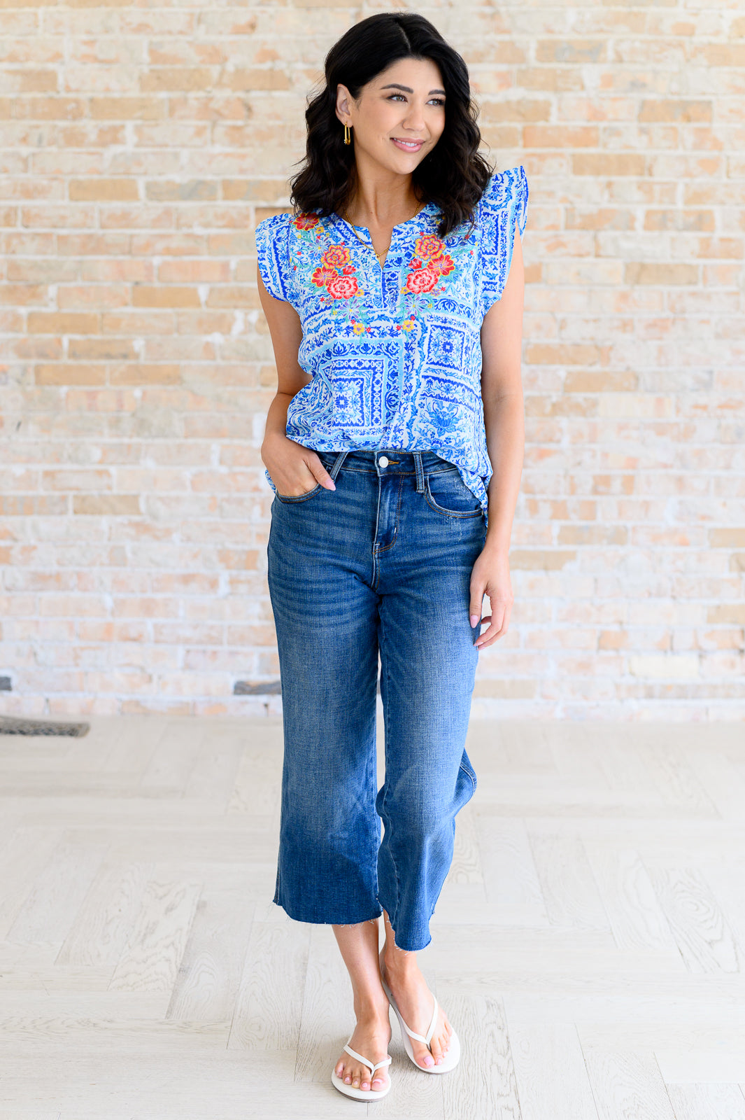 V-Neck Top in Ivory Royal