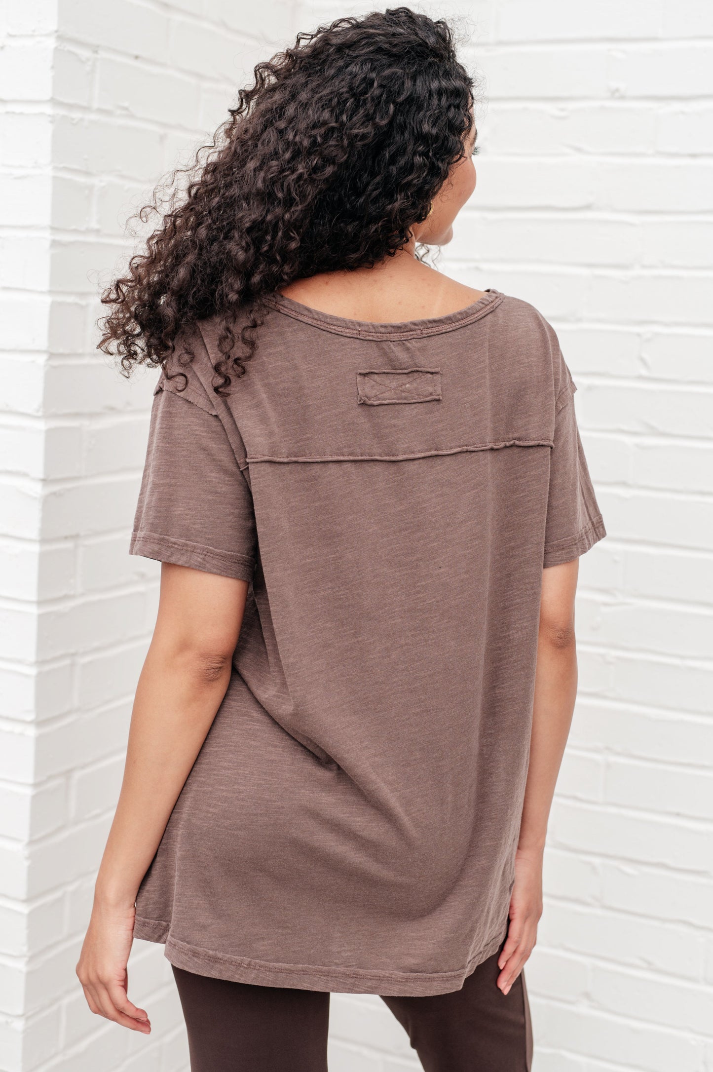 Relaxed Tee in Brown