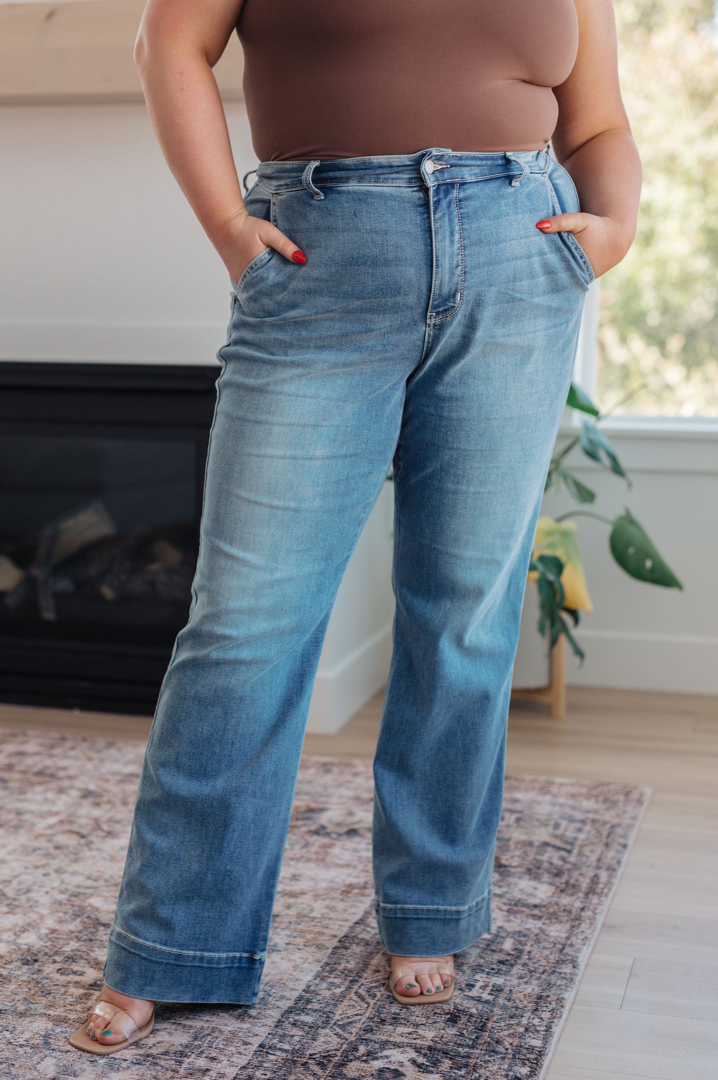 Judy Blue  Mid Rise Wide Leg Jeans