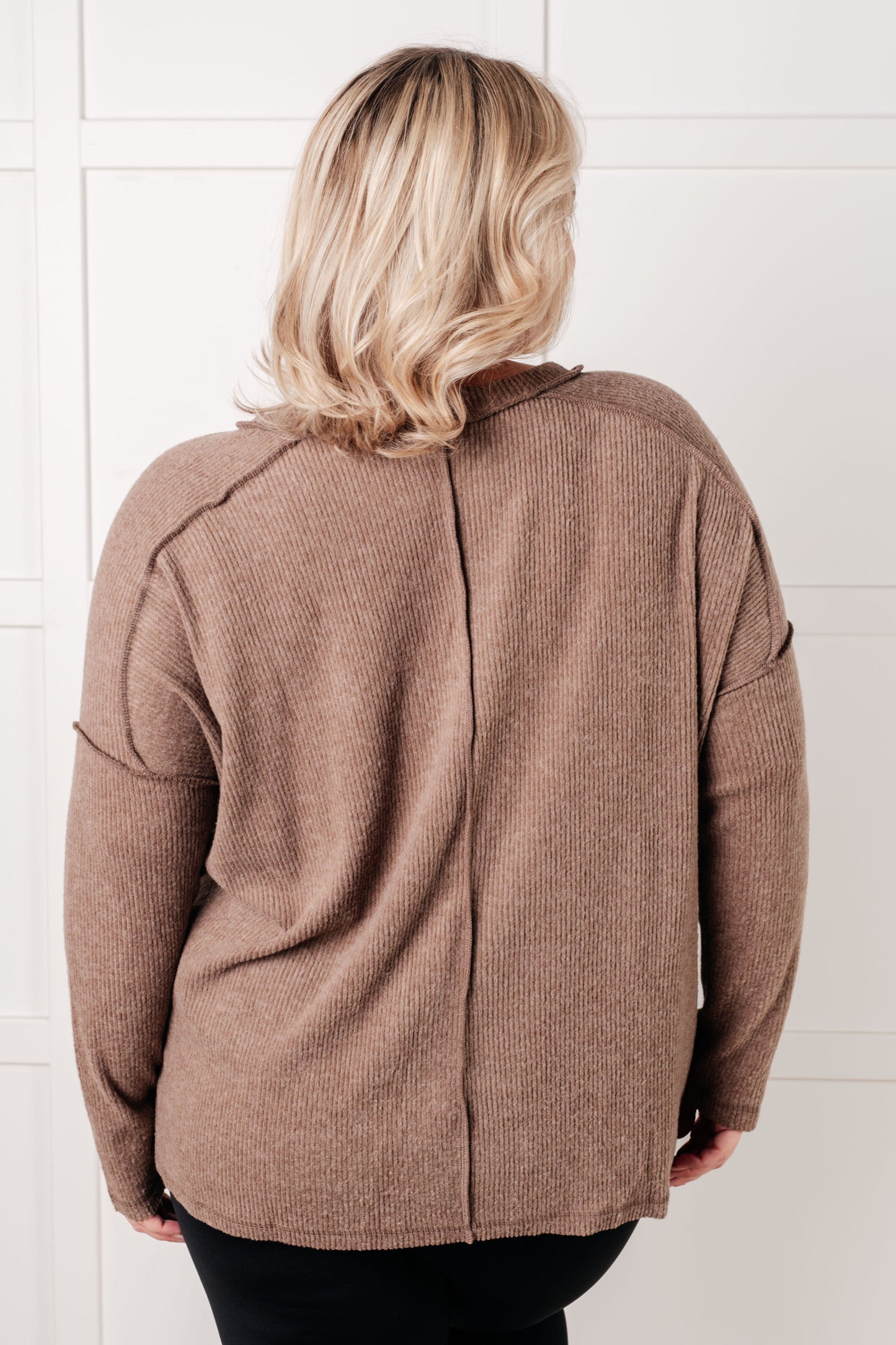 Ribbed Hacci Sweater in Mocha