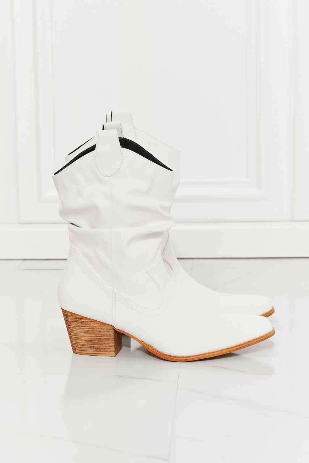 Scrunch Boots in White