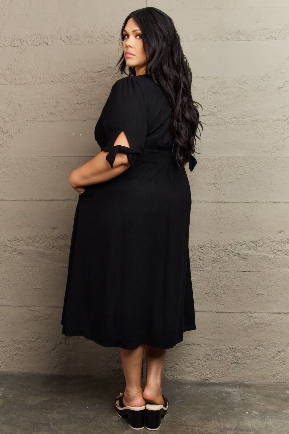 HEYSON Downtown Girl Textured Linen Button Down Midi Dress - AnnRose Boutique