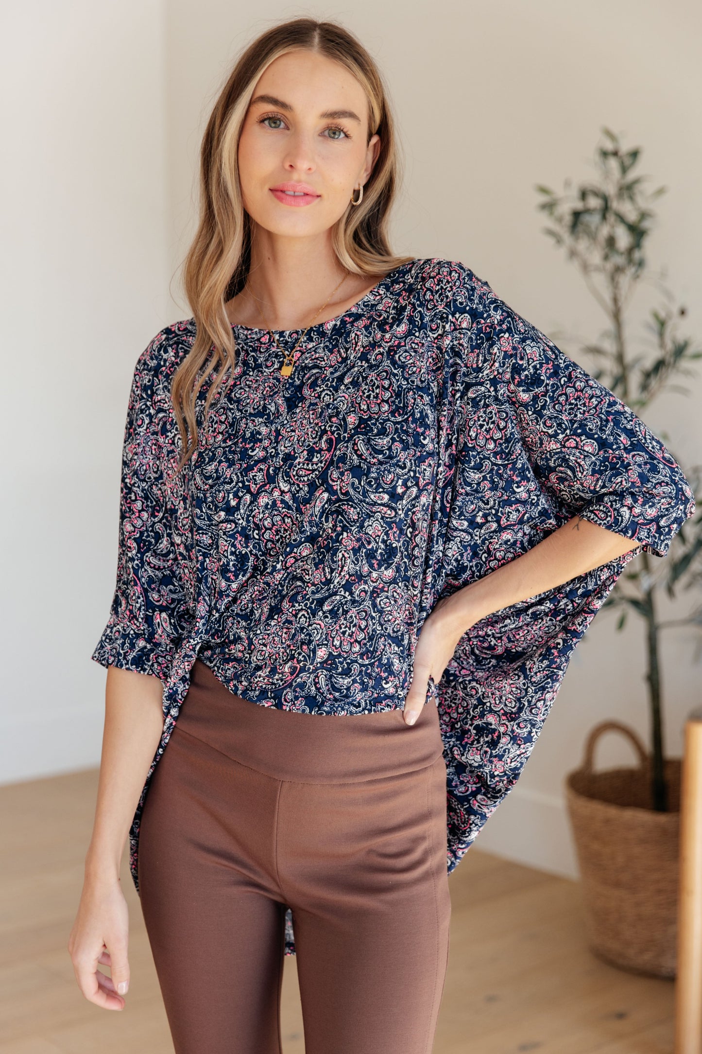 Blouse in Navy Paisley