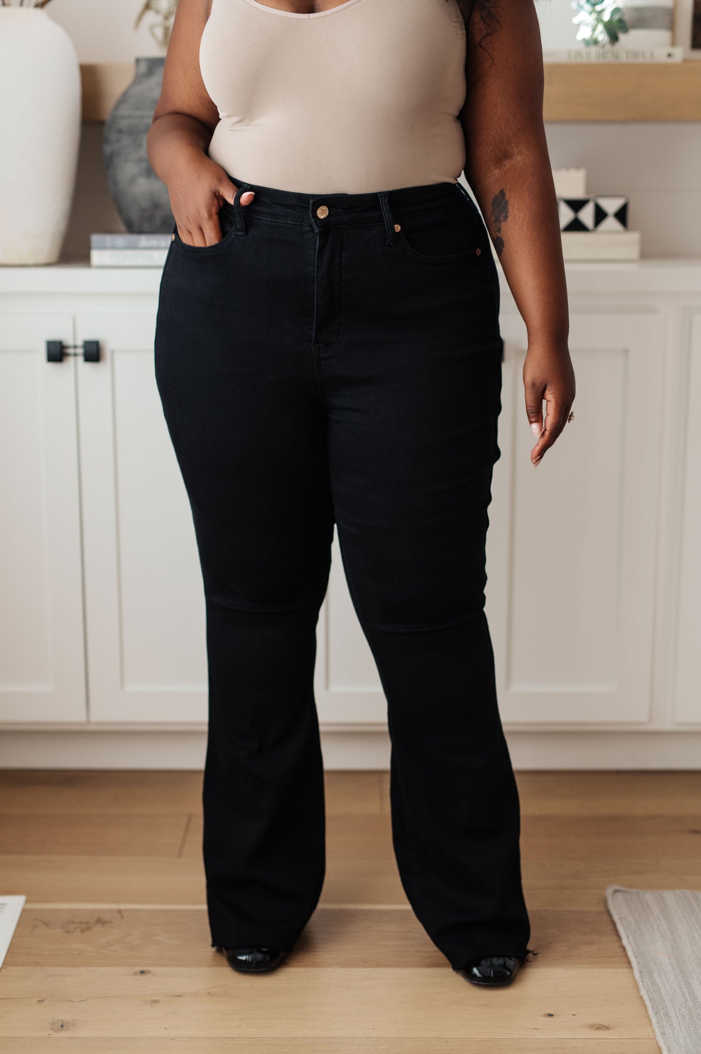 Judy Blue High Rise Control Top Flare Jeans in Black